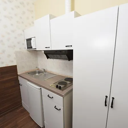 Matyas Aparthotel
